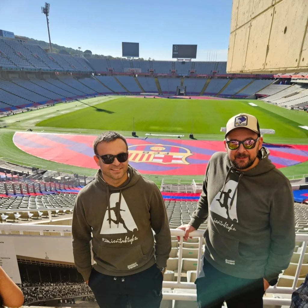 Koszulki t-shirt i bluzy z własnym nadrukiem - pomocnik trenera